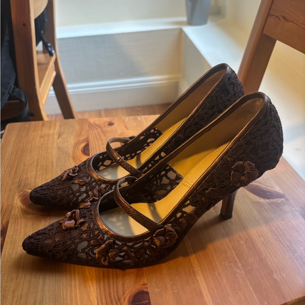 Brown Lace Mary Jane Heels with Floral Appliqué